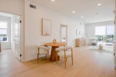 Brand-New 5 Bedroom Apartment in Koreatown – Rooms Main Photo