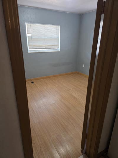 Quiet, clean, comfortable room for rent  Main Photo