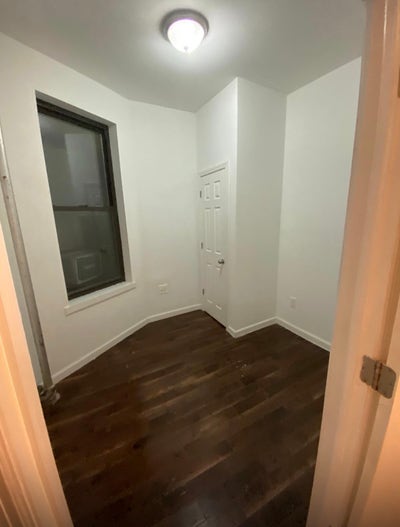 Room in Harlem!  Main Photo