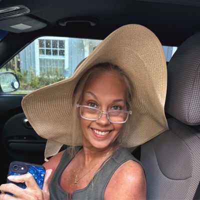 60 year old Female seeks a small or large room Main Photo