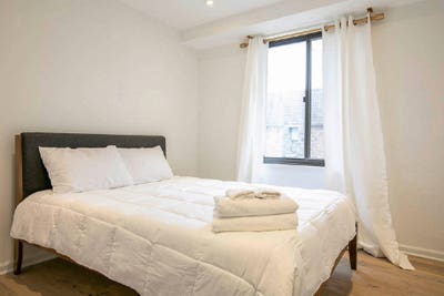 Room C Main Photo