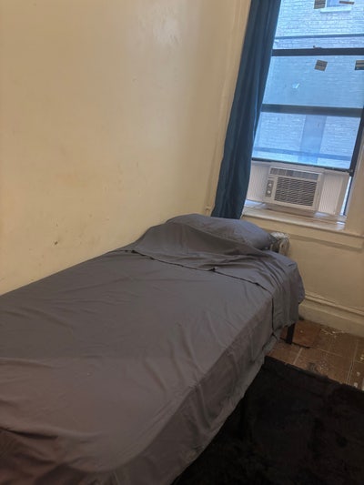 Room for rent in Harlem NY Main Photo