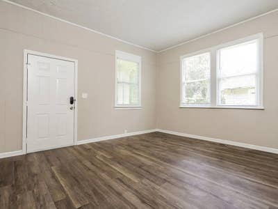 Welcome to this charming single-family home  Main Photo