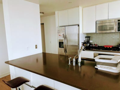 Bedroom + Private Bath, 30th floor luxury DTBK Main Photo