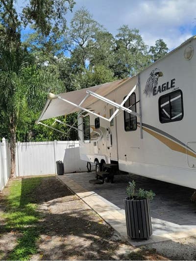 Furnished 1 bed 1 bath RV Rental Main Photo