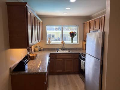 Private Bedroom with Bathroom Ideally Located Main Photo