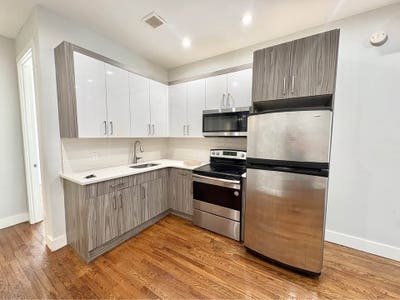 Rooms available in 3br/1ba - ASAP/ Sept 1 move in Main Photo