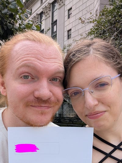 Couple looking for apartment share Main Photo