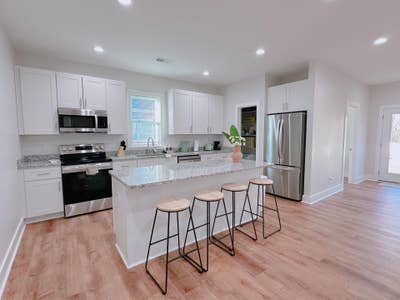 Newly Built & Stylish house near airport Main Photo