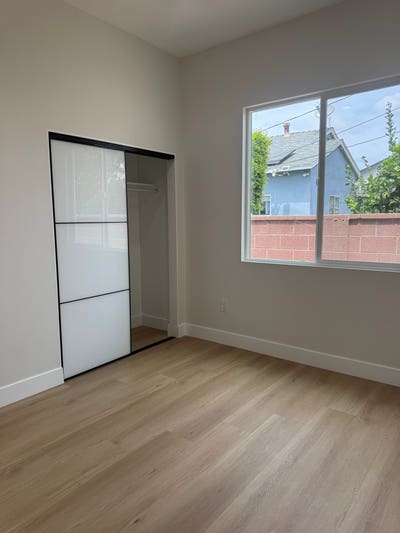 Private Room in Newly Built Anaheim Home Near Dis Main Photo