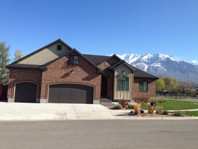Lrg Private Bdrm_Custom Home_Female_Avail Sep 1 Main Photo