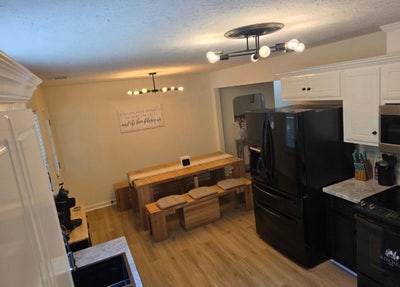 Upgraded Modern Style Furnished Apartment Main Photo