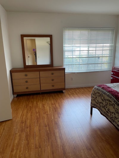 Private Bedroom furnished/Private Bathroom  Main Photo
