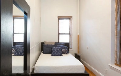 4 bed apartment, 1 bedroom for sublease Main Photo