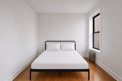 Studio in Lincoln Square on a flexible lease Main Photo