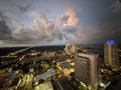 Epic downtown st Pete, wild views, 100% walk score Main Photo