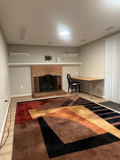 Basement for rent Main Photo