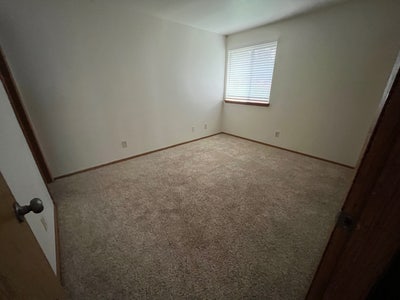 Room with private bathroom for rent in Lakewood Main Photo
