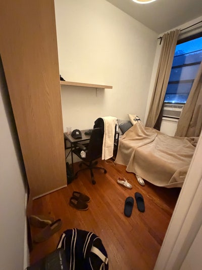 4 bed apartment, 1 bedroom for sublease Main Photo