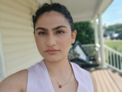 Hello, my name is Maryam and I am young women... Main Photo