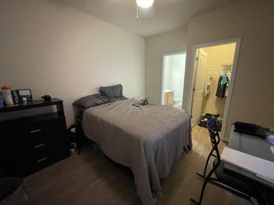Private Room Available in Charlotte – $720/month Main Photo
