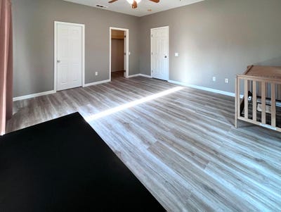 Large Private-Entry Room + Bath + Walk-In Closet Main Photo