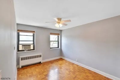 Private Room in 2BR/1BA - Fort Lee Main Photo