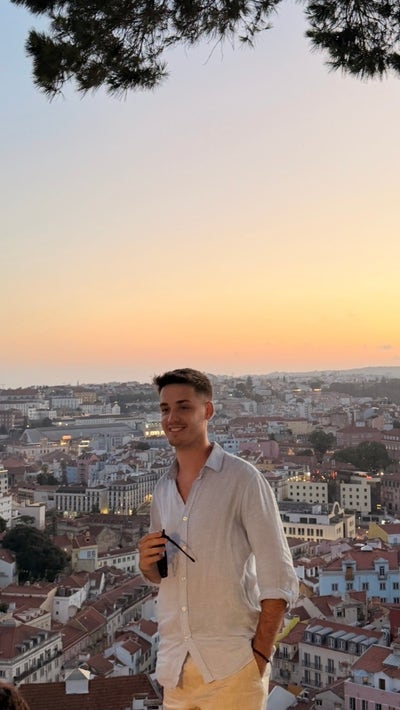 Intern Seeking a Furnished Room in Dupont or Logan Main Photo