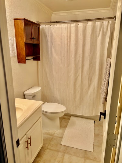 Private bedroom and bathroom  Main Photo