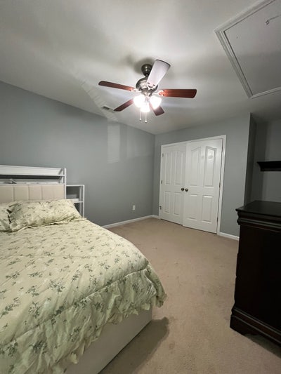 Private bedroom in desirable area  Main Photo