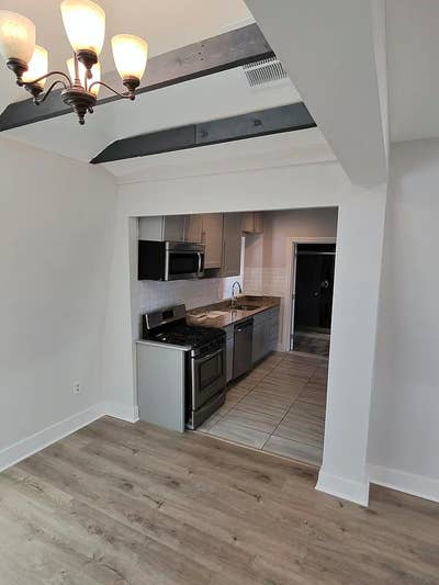 2 bedroom 2 bathroom  Main Photo
