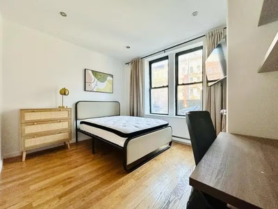 Luxury Apt with Gym, Rooftop & Backyard Main Photo