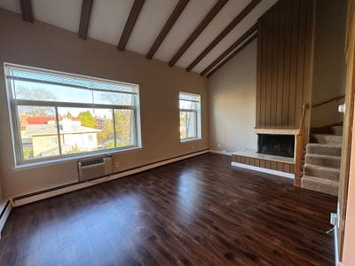 1 Bedroom Loft_ 1.5 Bath Apartment in Milwaukee_Av Main Photo