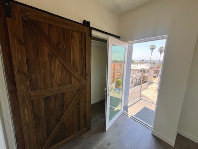 Room for Rent Midcity - 20-somethings Main Photo
