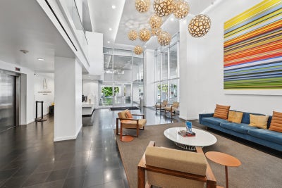 Hollywood Penthouse – Fabulous Views Main Photo