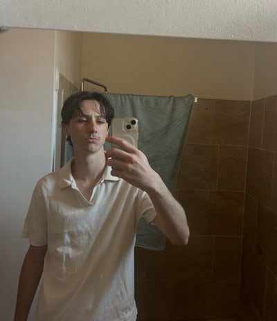 French student looking for a room Main Photo