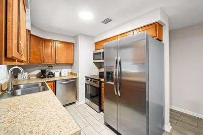 Close to Kingsley & Blanding  All Rooms have a Min Main Photo