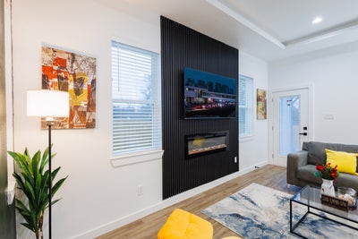 Private & Semi Private En-suite Rooms for Rent Main Photo