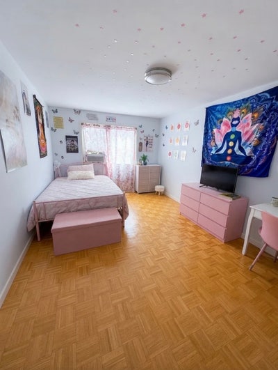 Looking for a roommate!  Main Photo