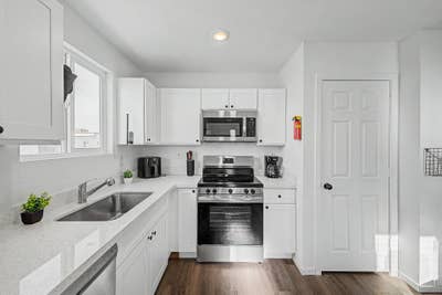  Brand New Build! 4 Rooms Only | Large Mini Fridge Main Photo