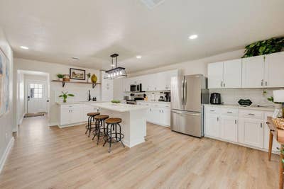 Beautiful Furnished Home Near UTD & Hwy 75 – West  Main Photo