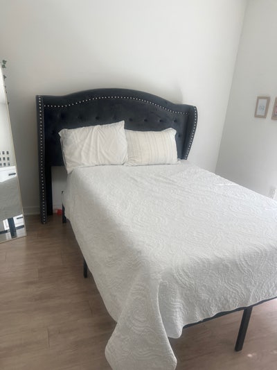 Room  Main Photo