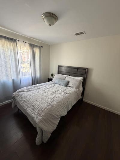 Private Room for Rent Main Photo