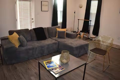 Lovely Private Room in Dallas Main Photo