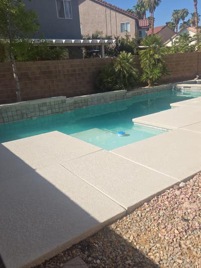5 bedroom home 5mins away from Malls and Car Renta Main Photo