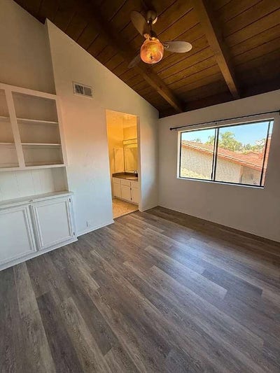 Private bedroom with ensuite  Main Photo