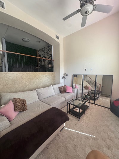 **Cozy 1 Bedroom in Women-prefferedTownhouse** Main Photo