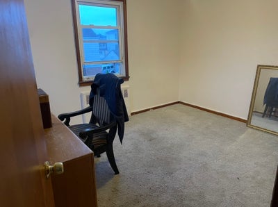 Quiet Safe Room for Rent.  Main Photo