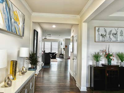 Live in Apex: Private Room in a Calm, Modern Home Main Photo