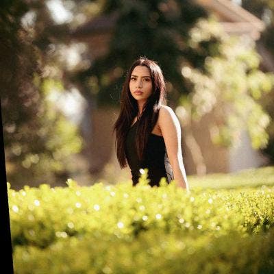 Professional Female seeks a small or large room Main Photo